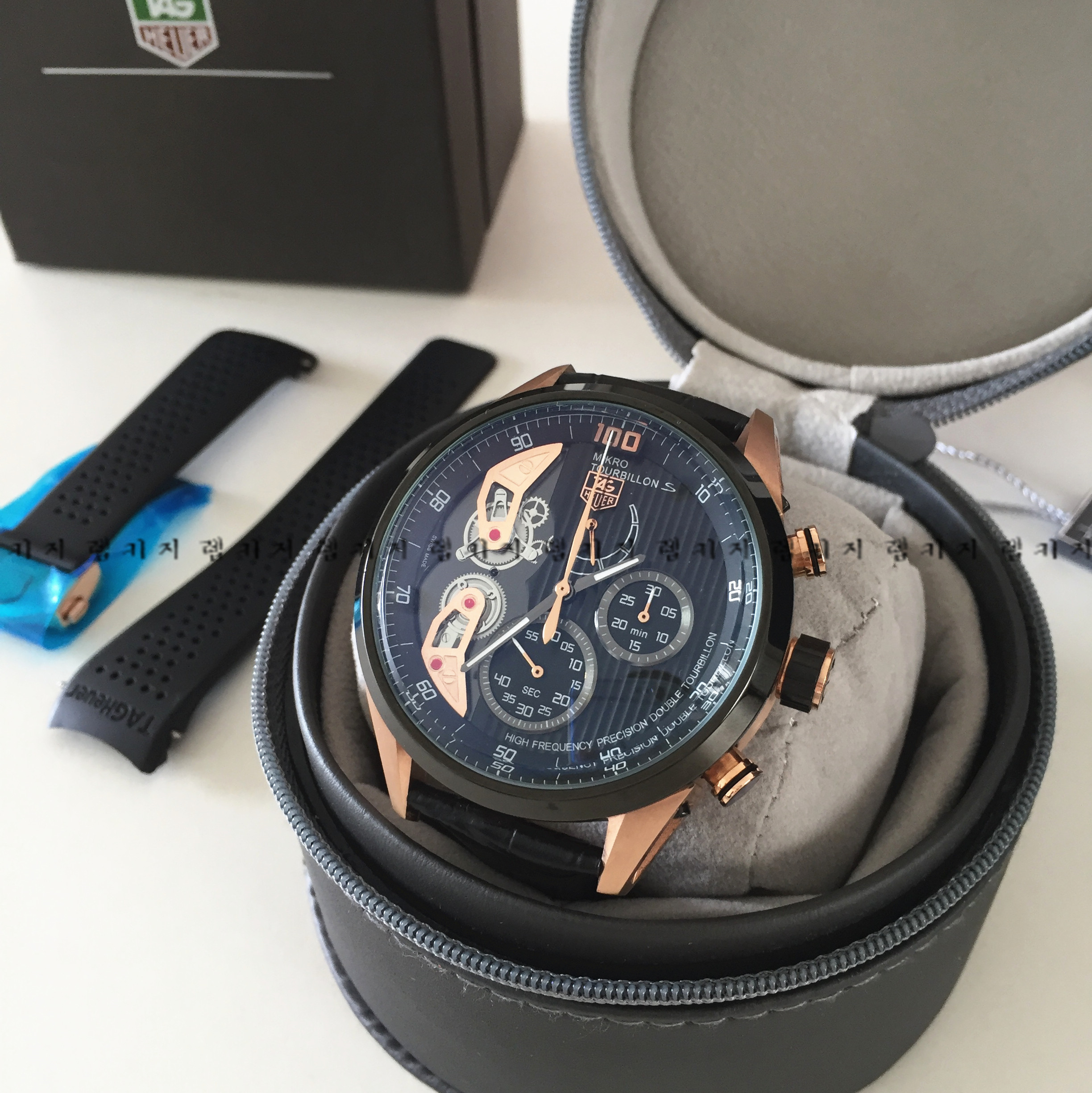 태그호이어 마이크로 뚜르비옹 가죽시계 + 우레탄시계